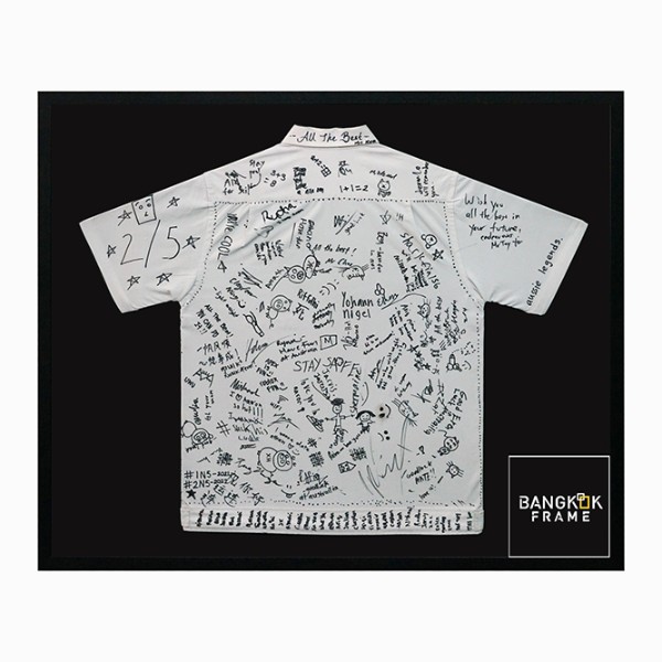 กรอบรูปโชว์เสื้อที่ระลึก